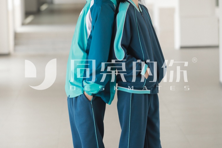 江蘇秋冬季校服定制：四大核心注意事項(xiàng)，圣瀾服飾為學(xué)子保駕護(hù)航